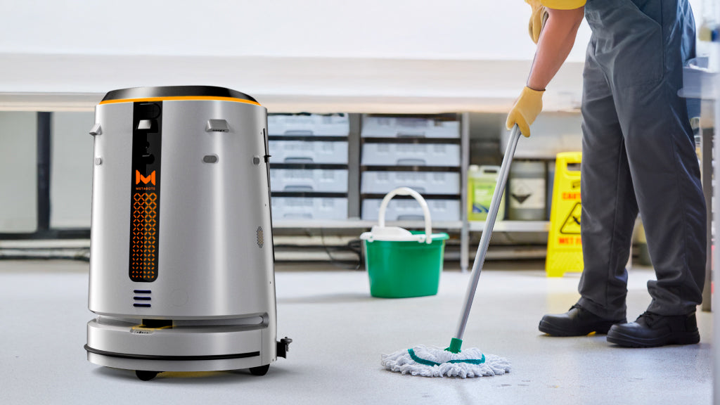 Manual cleaning vs. robots: finding the perfect floorcare balance